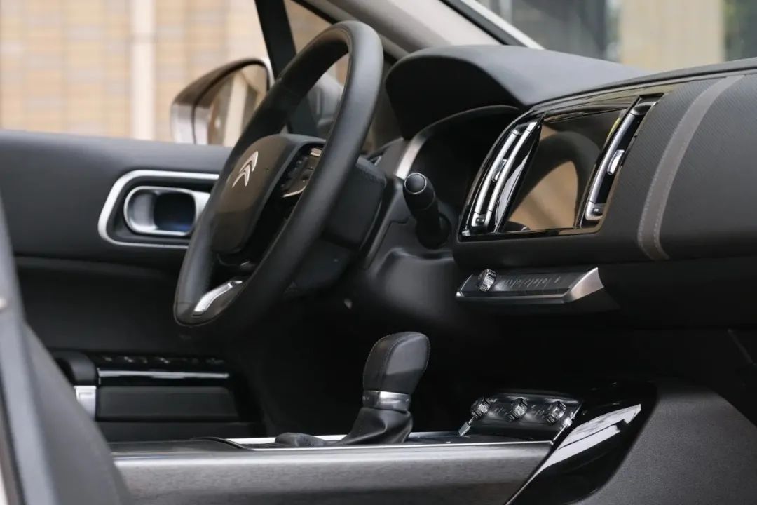 一六年雪铁龙c6二手多少钱,济南二手雪铁龙c6清仓价格