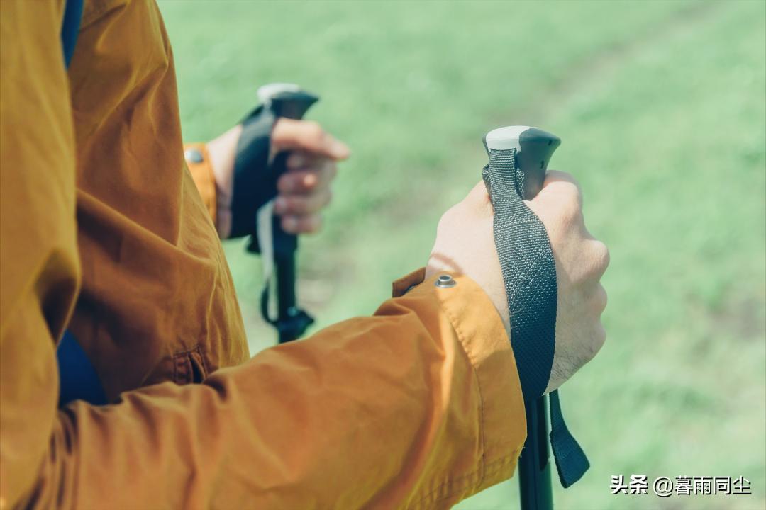 登山杖使用攻略,登山杖登山的时候怎么用