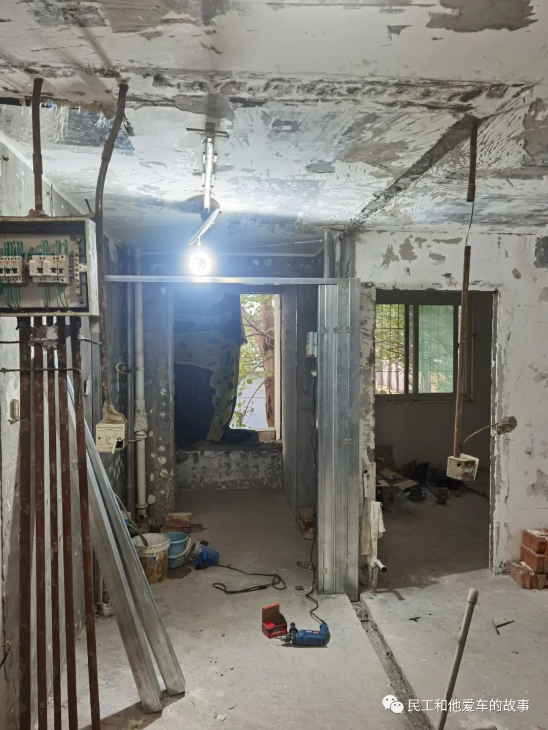 型钢在家庭装修中替代砌块和混凝土条板，可以起到事半功倍的效果