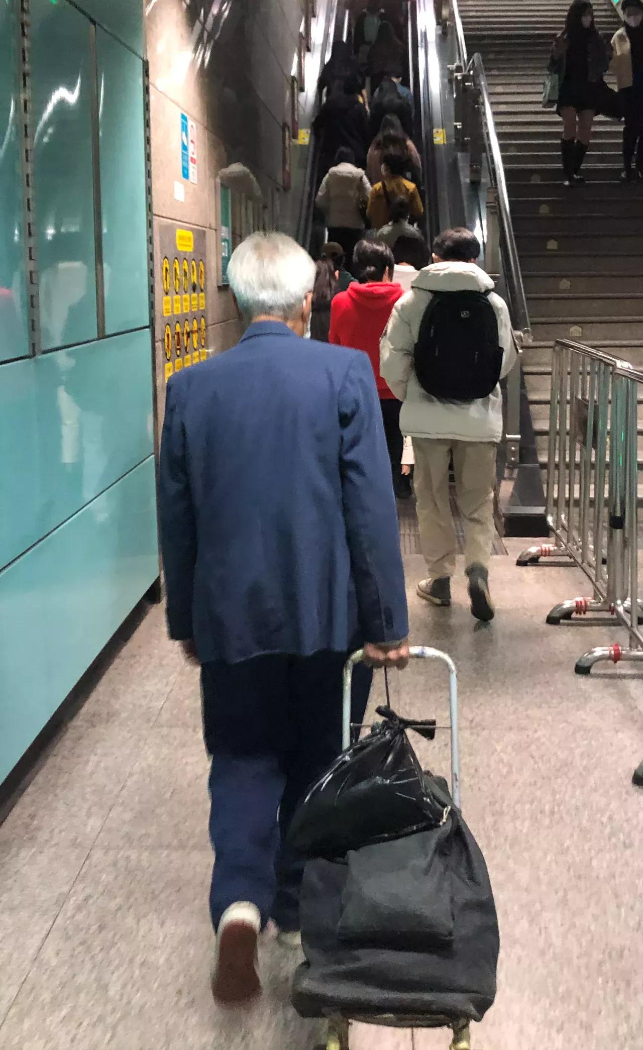 新冠病毒无新增后多少天才能解封,广州已经开始第二波新冠感染了吗