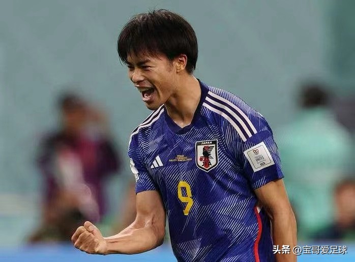 三笘熏踩着阿诺德成名,三度打爆利物浦太子,“三球王”名副其实