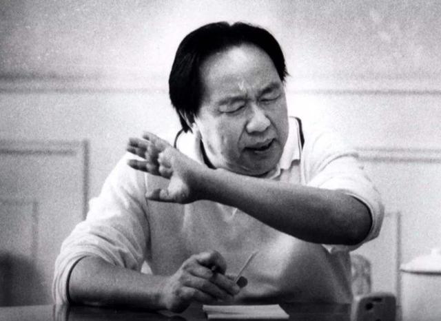 中国倒爷最近视频,中国第一倒爷用积压罐头换飞机