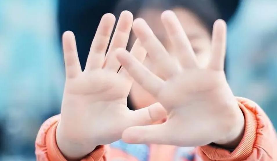 单亲家庭长大的孩子性格有问题,单亲家庭孩子两种人格