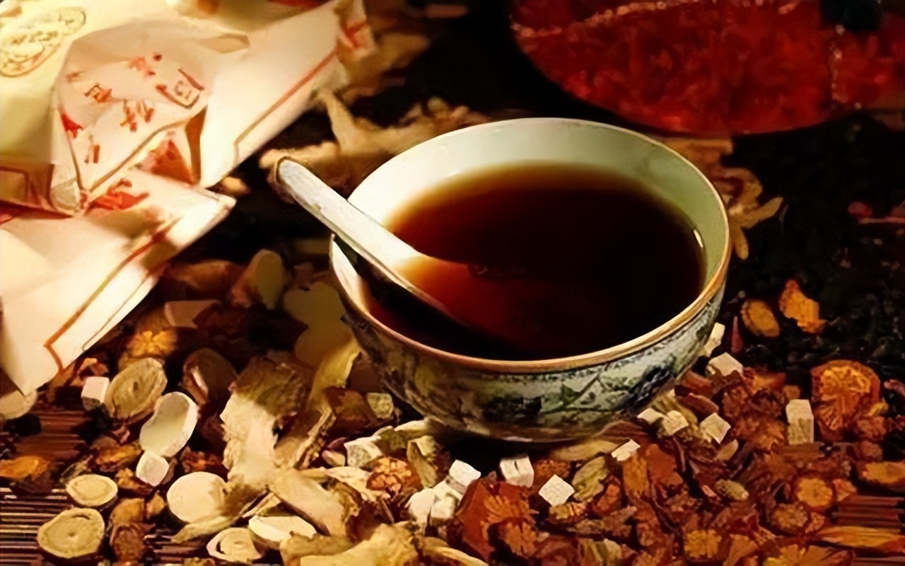 没有套套的时候，人类是如何花样避孕的？