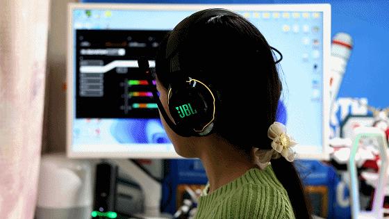 2000块钱买个蓝牙音箱值吗,专业人士jbl头戴式耳机推荐