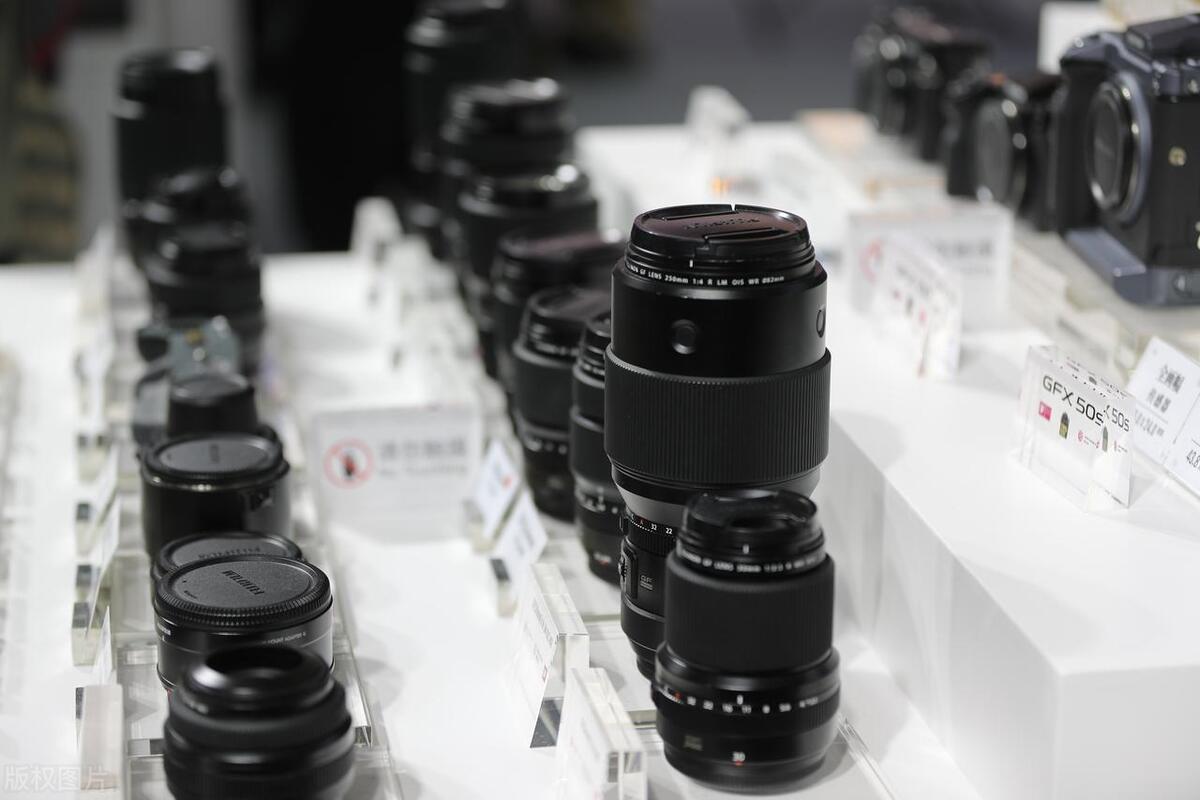 选择摄影器材应该考虑哪些方面,大画幅相机与摄影器材