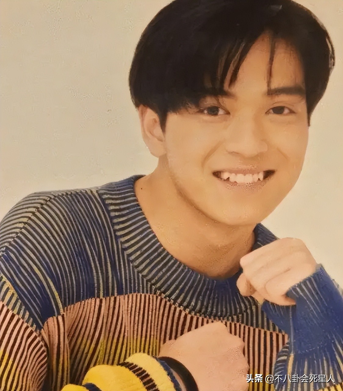 脸部垮掉的男人,脸部塌陷的男生