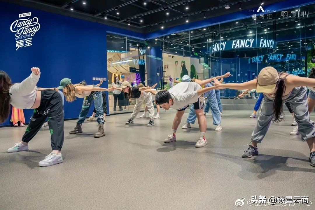 西南购物中心贵阳,新西南购物中心