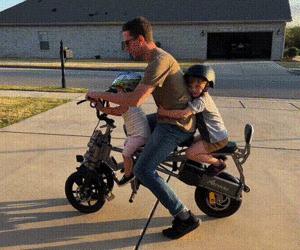 趋步折叠电动自行车,简行折叠倒三轮电动自行车