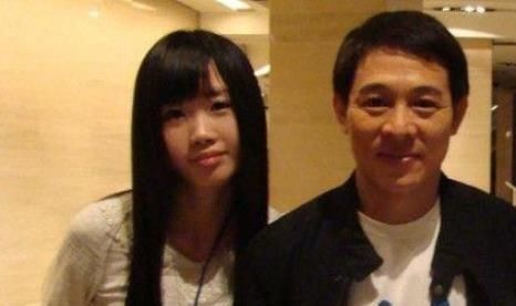 李连杰利智和黄秋燕,李连杰利智的女儿和黄秋燕的女儿