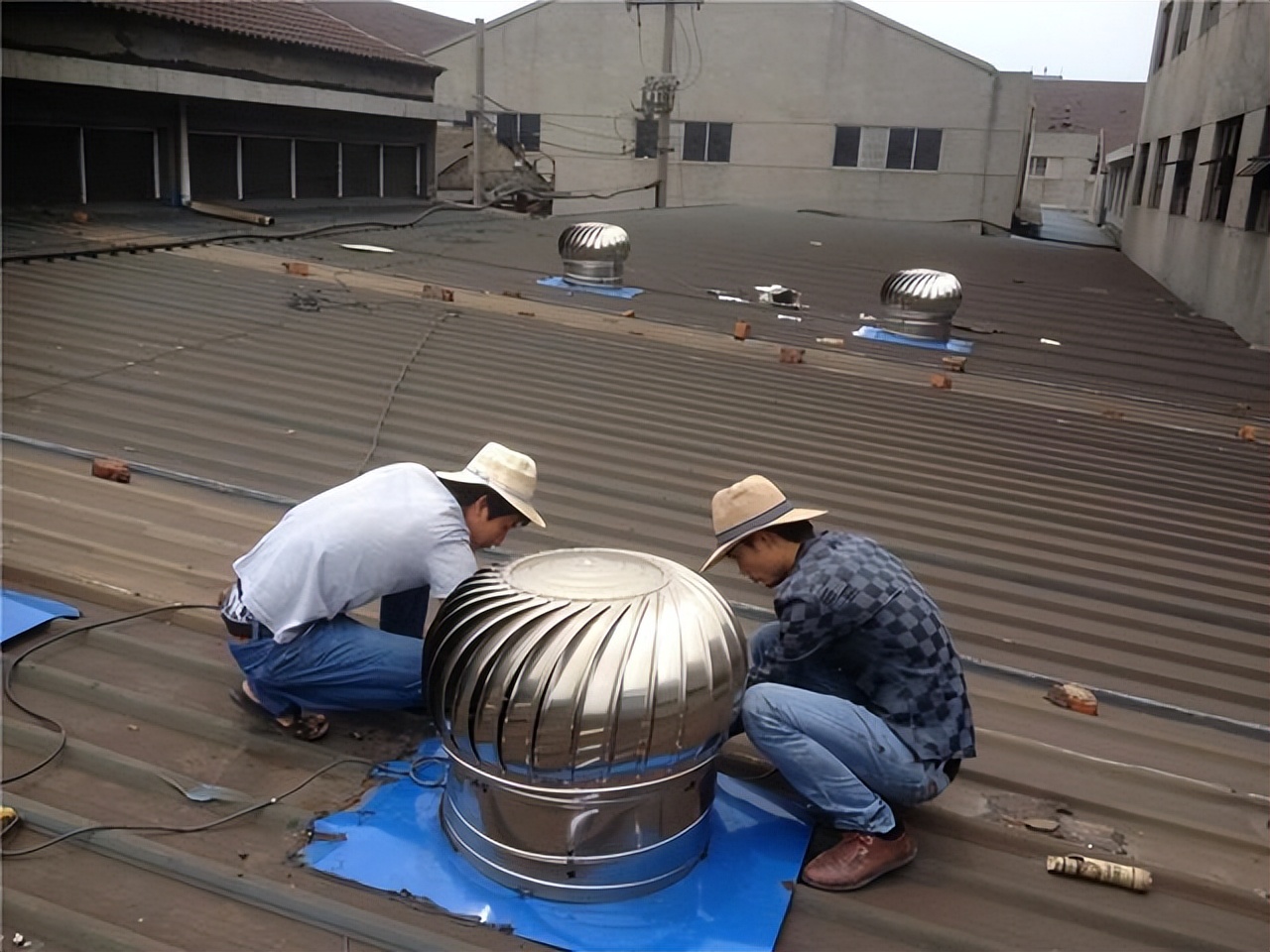 小区楼顶都在装的“圆球”，好处太多了！忍不住给自家老家也装个