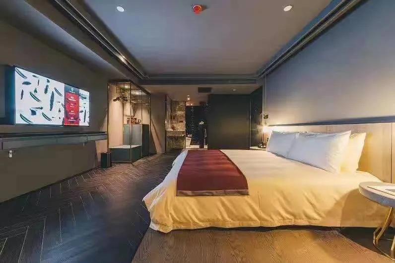 魔都“戏精”酒店，睡进莎士比亚的笔下看沉浸式神剧SleepNoMore