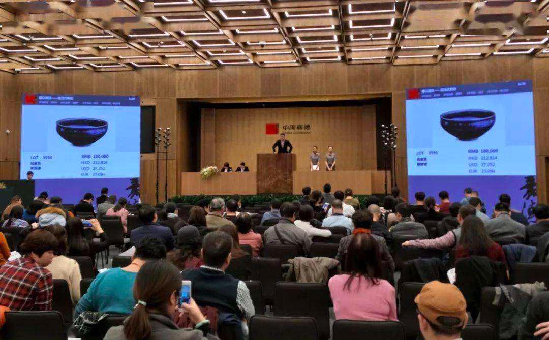 蔡铭超用2.7亿拍下国宝兽首，无偿交给国家，后来才得知他没付钱