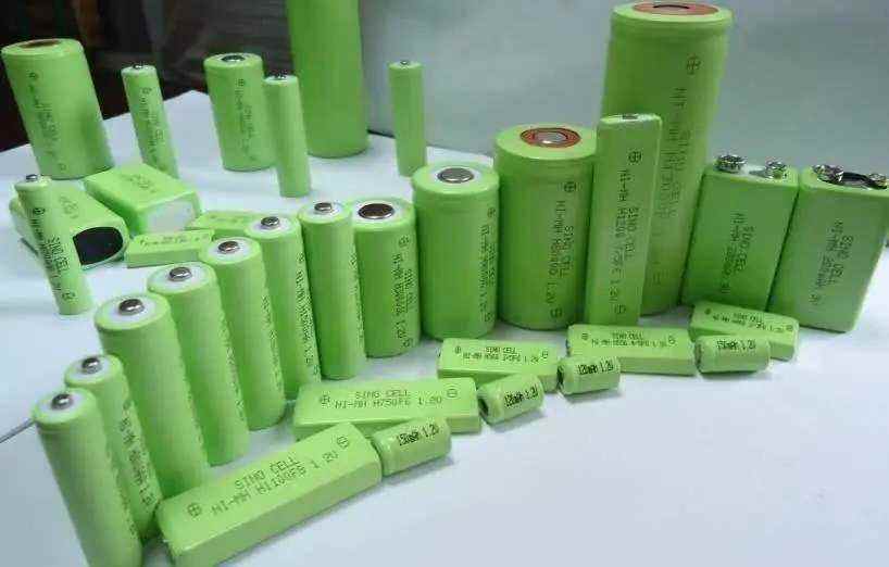 充电宝一边充电一边玩手机安全吗,充电器还是充电宝给手机充电安全