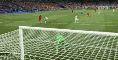 伟大的皇马再次夺冠，神奇的门将天神附体，维尼休斯一锤定音