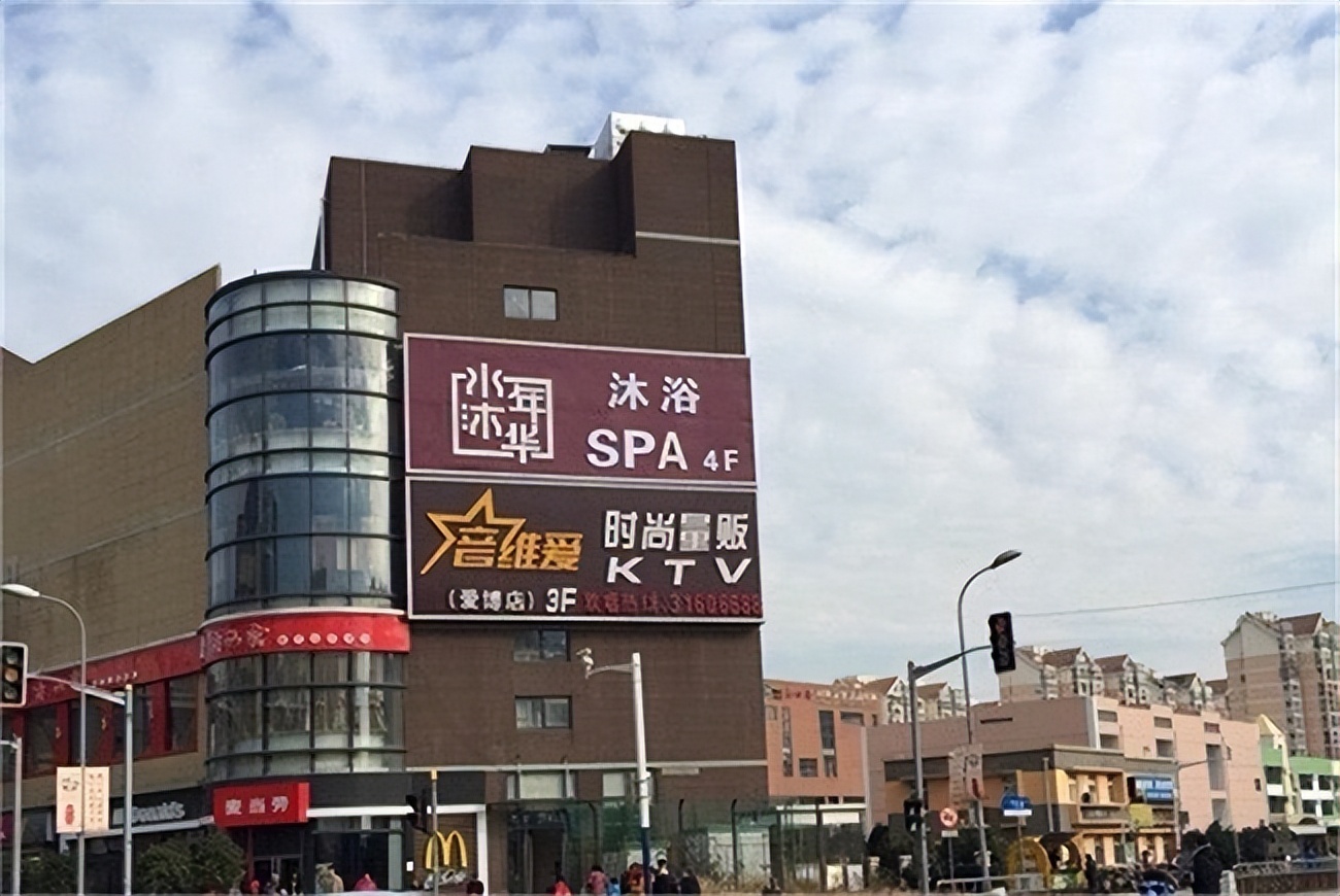 浴池热水热泵系统哪家好,洗浴中心热泵热水系统