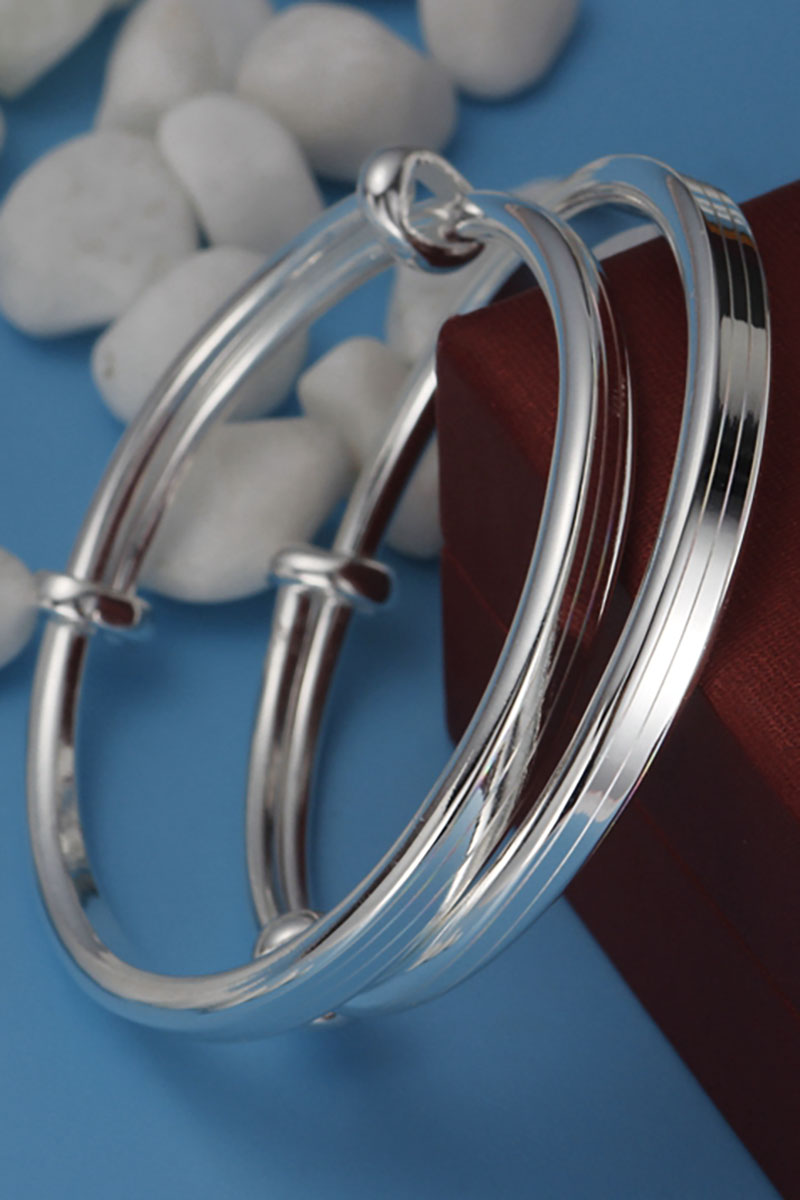 银手镯掰弯变形了能修复吗？在家也有小办法