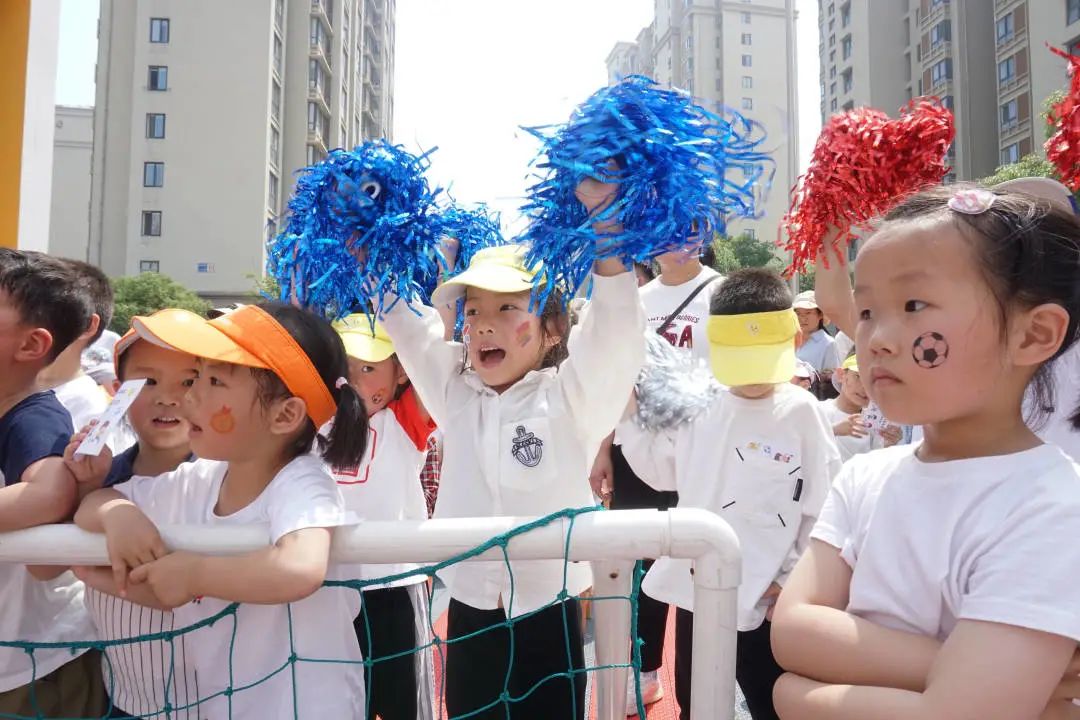 亲子足球运动嘉年华,幼儿园亲子足球嘉年华入场仪式