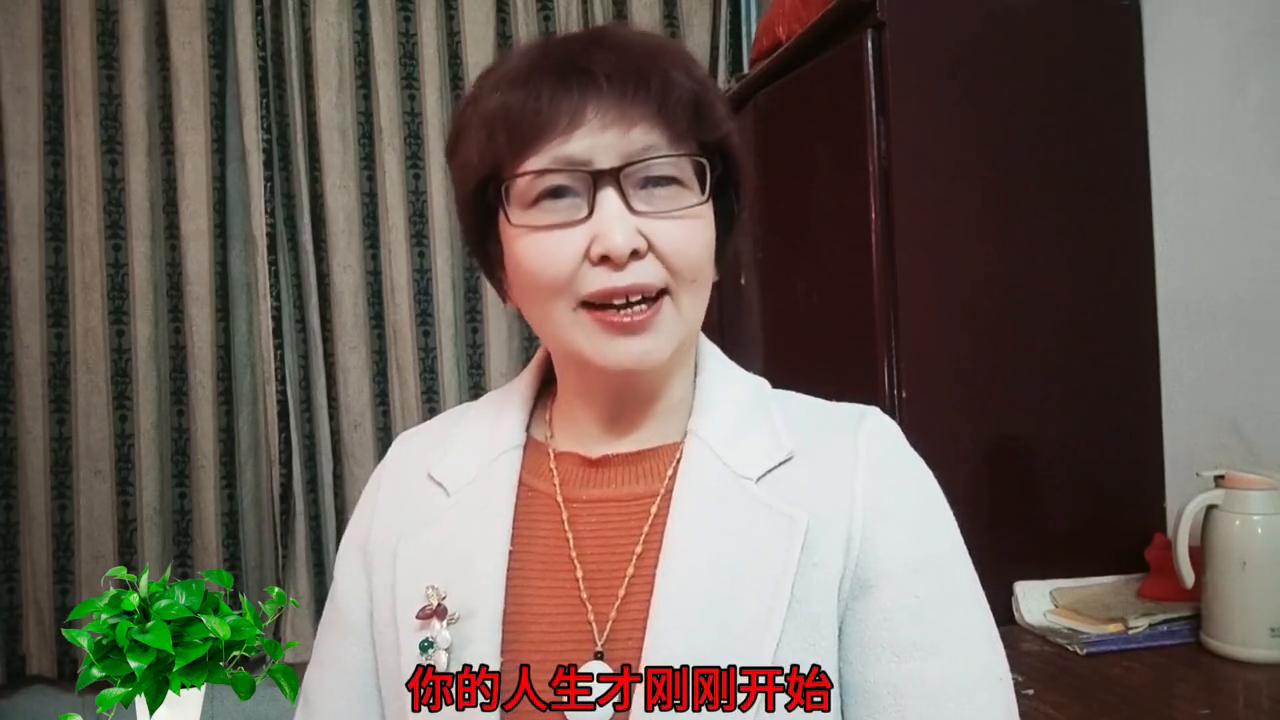 你不心疼别人别人怎么会心疼你,心疼别人不如心疼自己