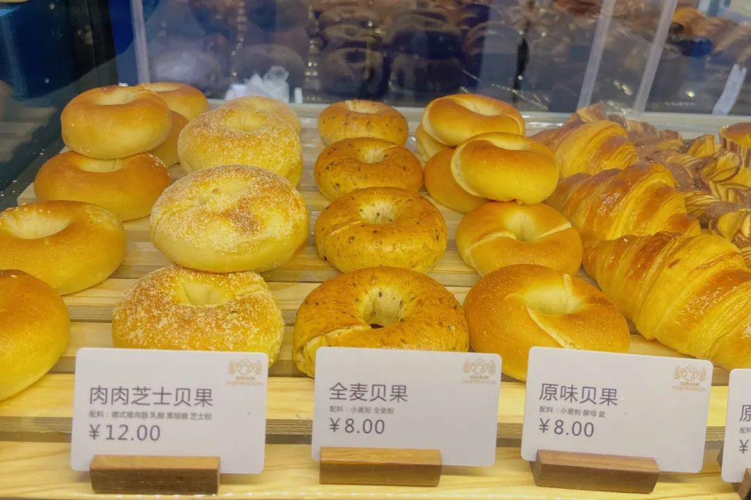 赞美面包的经典语句,赞美面包味道的句子