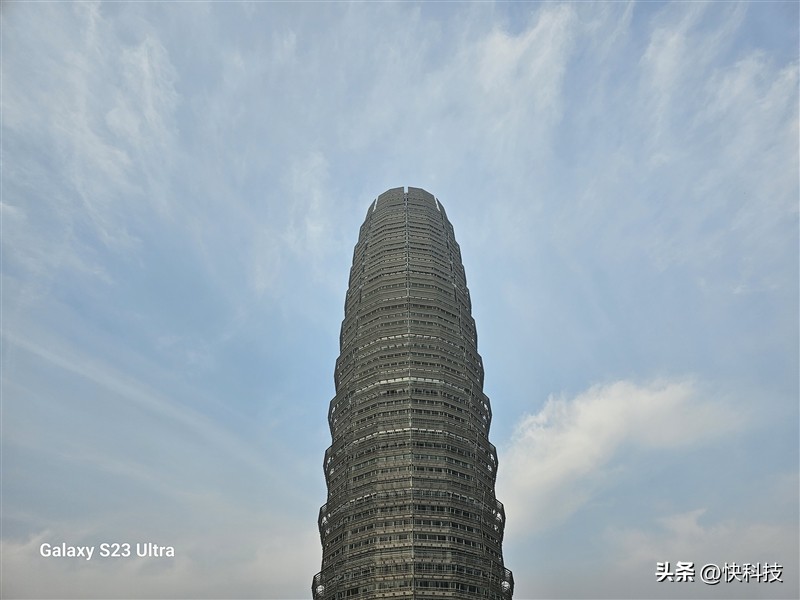 三星galaxys23ultra超大屏,三星galaxys23ultra打游戏分屏