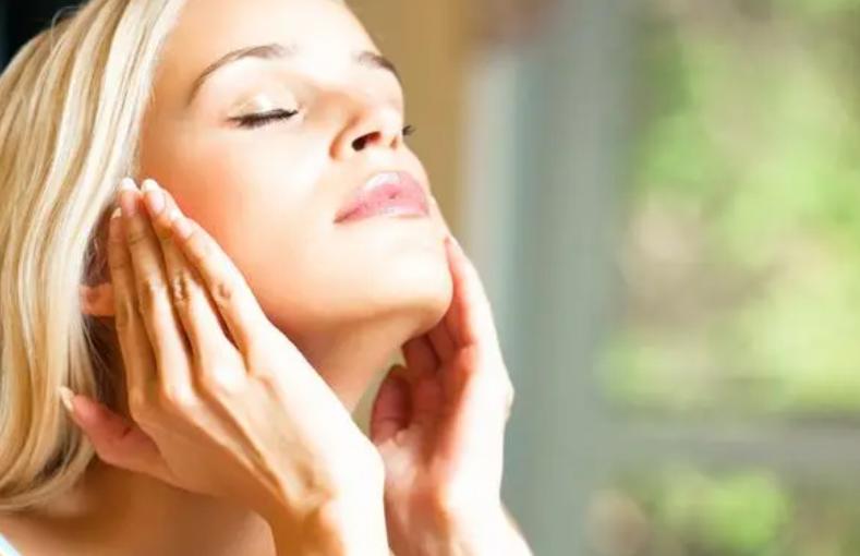 经常喝黄芪水,人为什么会变瘦?忠告:黄芪水的副作用,不可忽视