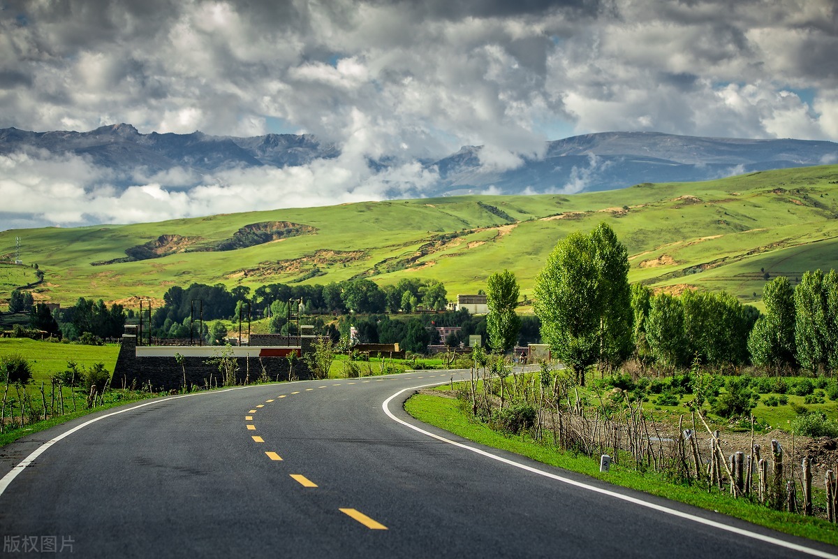 自驾哪里最好玩中国十大自驾游,自驾游5大经典路线自驾游攻略