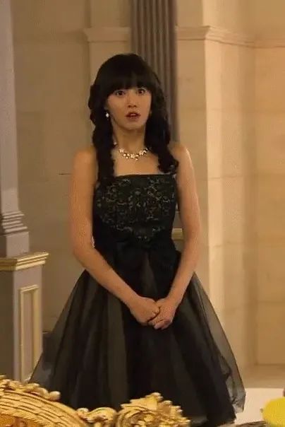 关之琳将拍卖私藏珠宝做慈善,关之琳拍卖51件私人珠宝真假