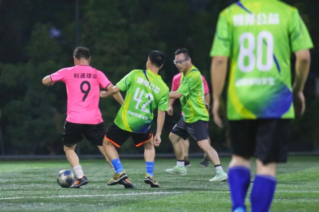 一起足球一起公益,一起为中国足球添砖加瓦