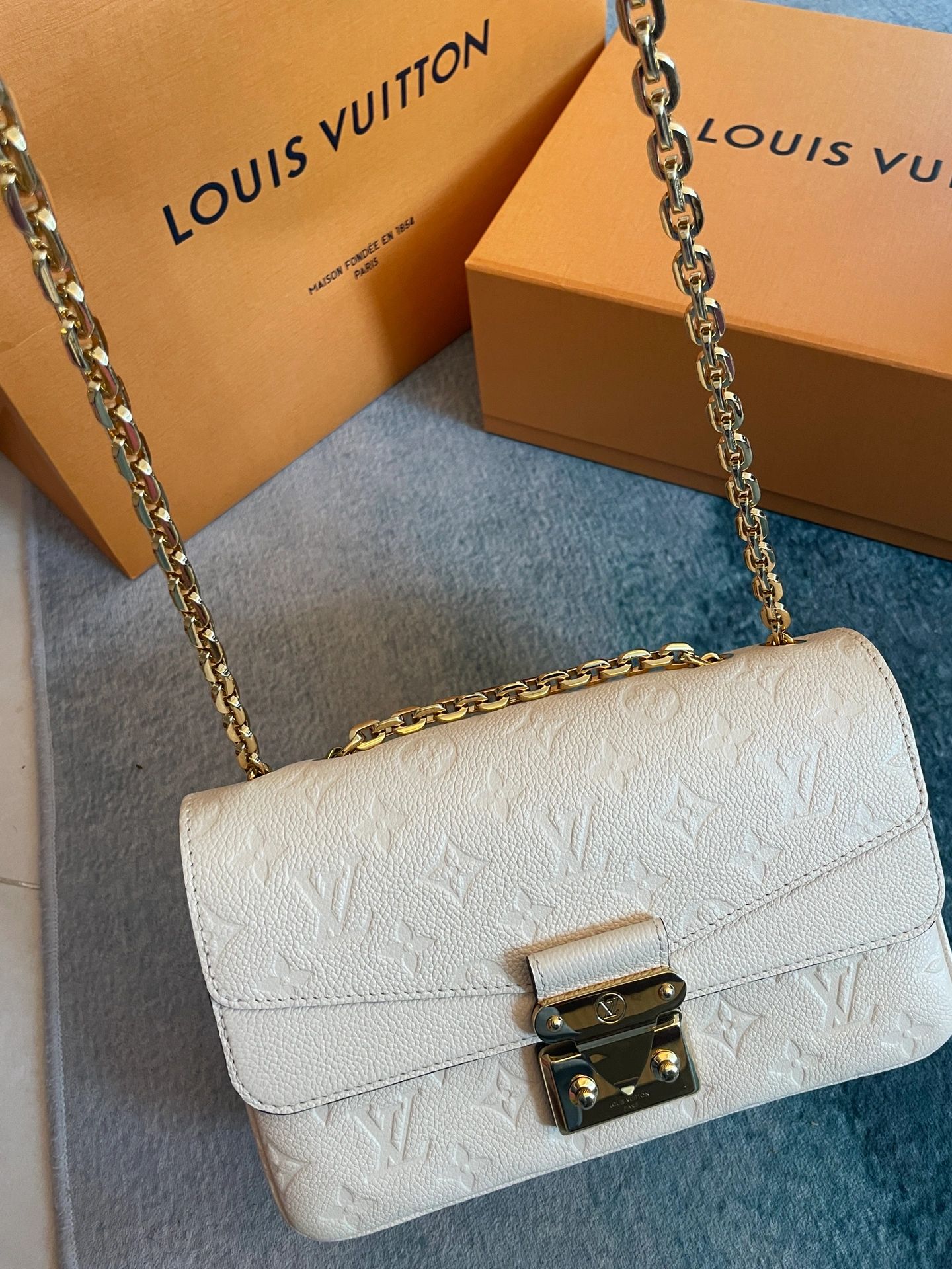 lv新款包包marceau缺点,lvmarceau包哪个颜色好看