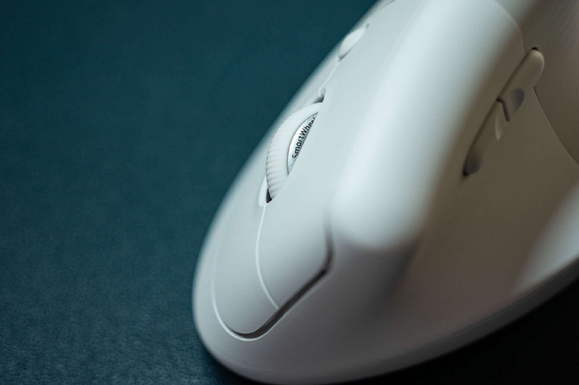 新手用罗技鼠标vs老手用罗技鼠标,罗技鼠标办公哪一款最好用测评