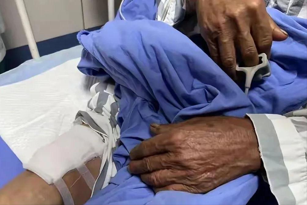 在农村被毒蛇咬了怎么处理,野外毒蛇咬伤怎样自救