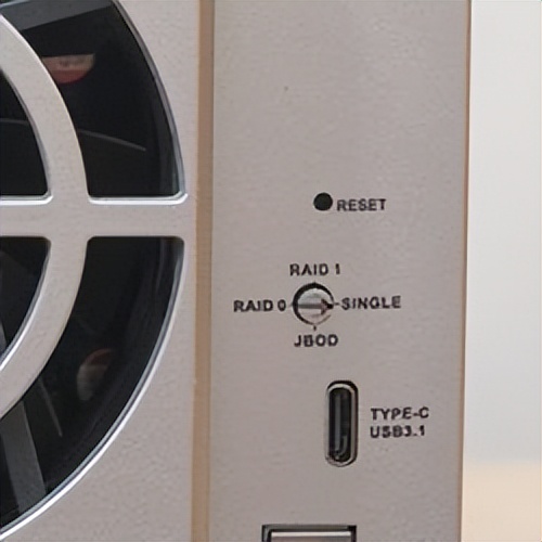 常用数据备份方式磁盘阵列,raid磁盘阵列到底哪个安全