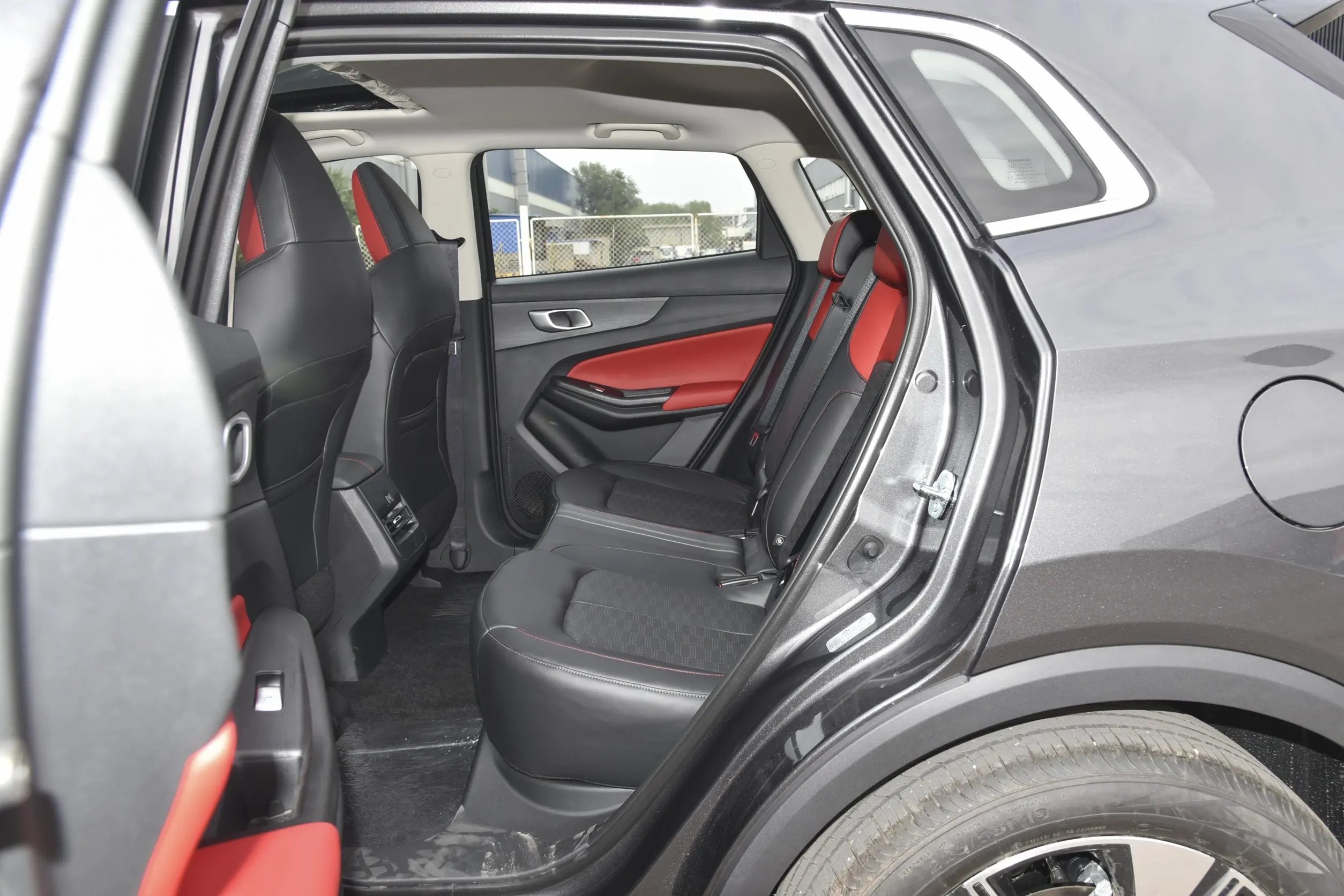 2021十大建议买的suv10到15万左右,高颜值动力强10万元家用suv就选它