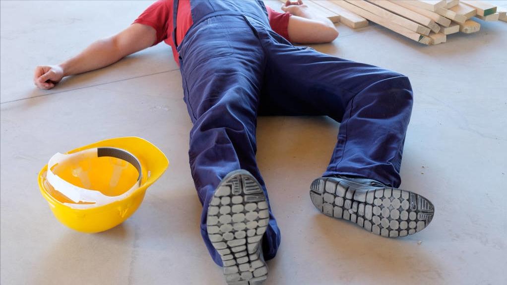 突发胸痛要警惕哪些致命性疾病,突然胸痛怎么缓解