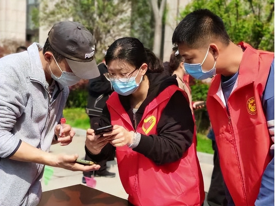 母子同心携手抗疫,各方携手努力才能共渡难关