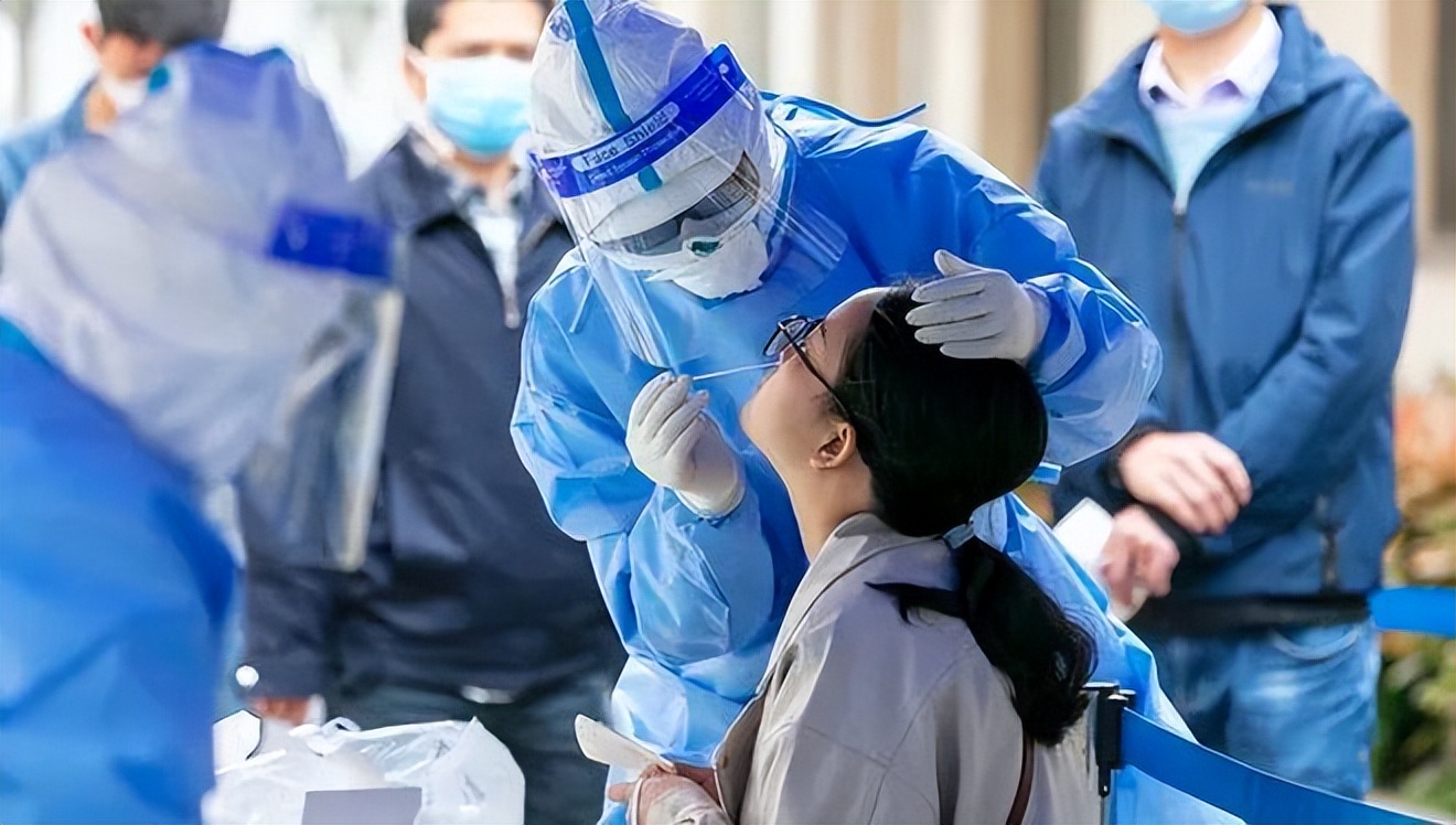 新冠都过了20天了还是全身无力,新冠都好了为什么不转阴