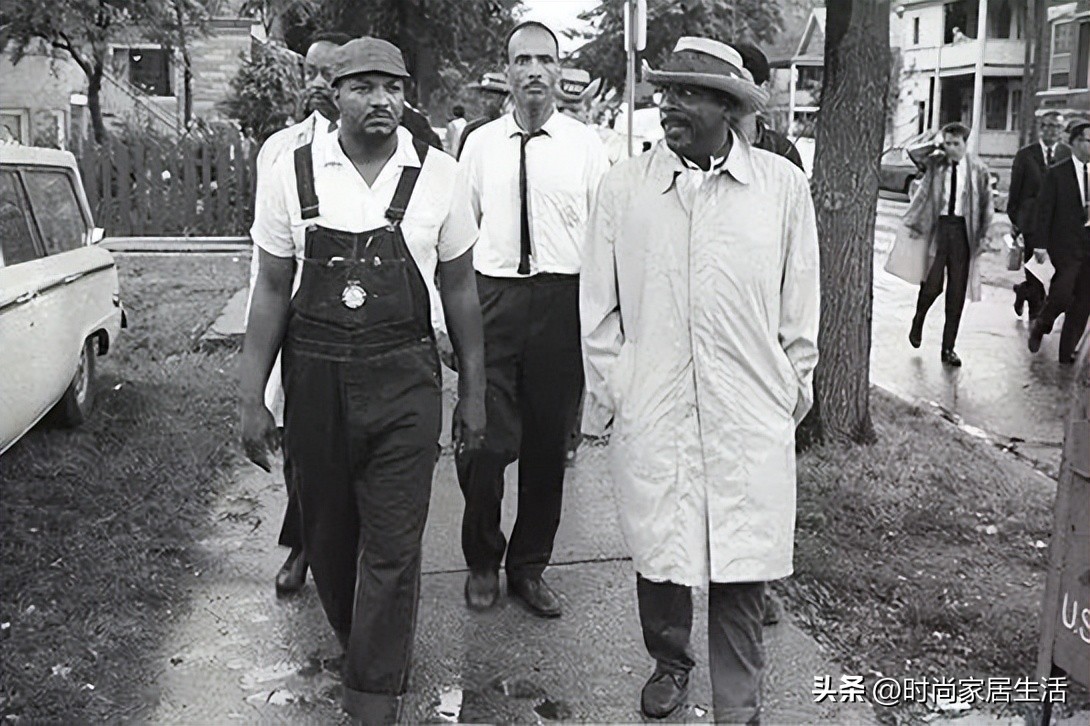 你穿的每件衣服，都有挺长的历史