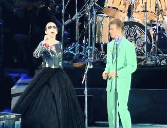 大卫鲍伊时尚风格,大卫鲍伊颜值巅峰