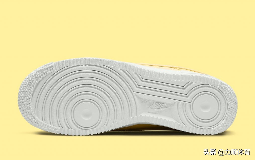 nikeairforce1type荧光黄,nikeairforce1浅棕色搭配裤子