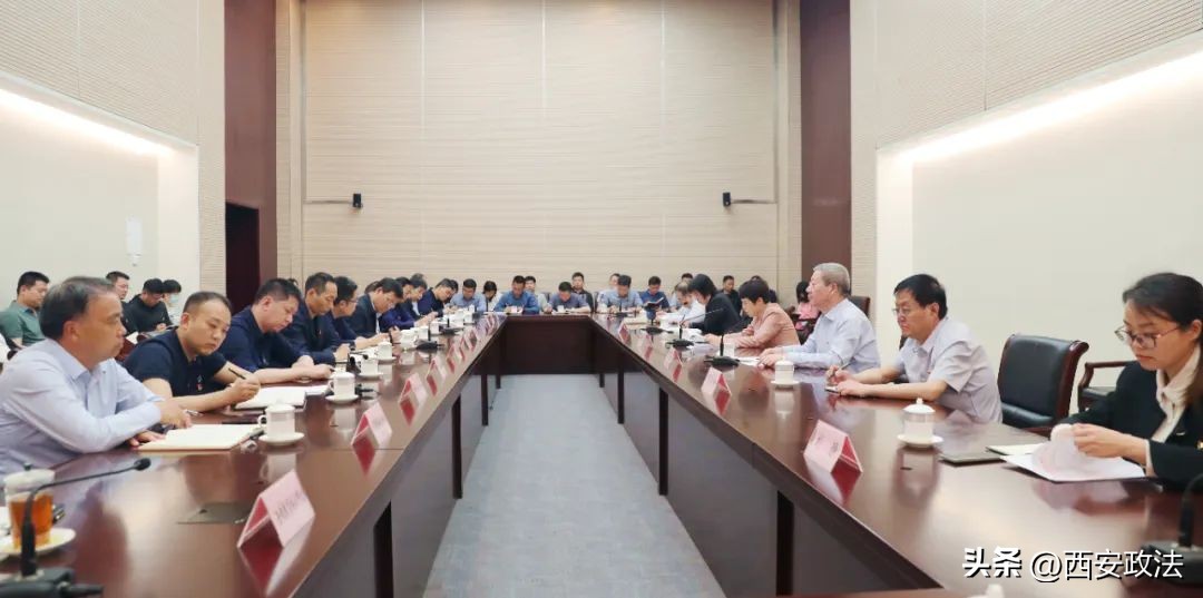 市委政法委召开学习贯彻习*平近**新时代中国特色社会主义思想主题教育动员部署会