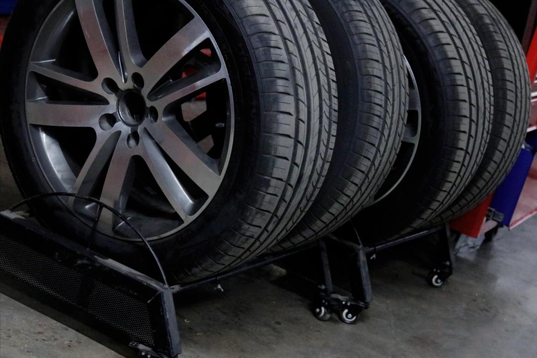 老款奥迪q74.2报废,奥迪q7新能源报废车