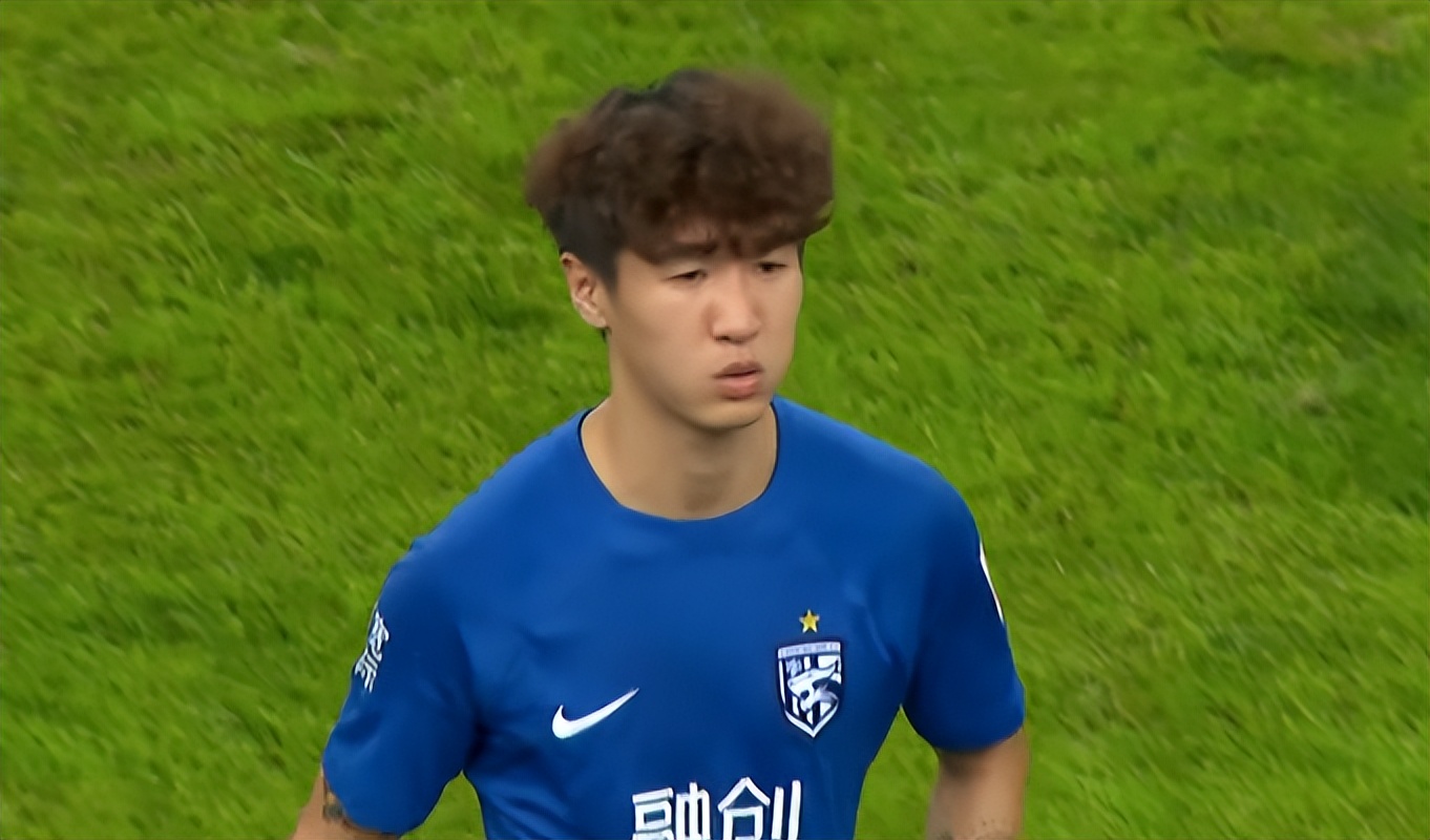 1-1！中超精彩大战：25犯+8黄+中框+救险+冲突，4万人见证