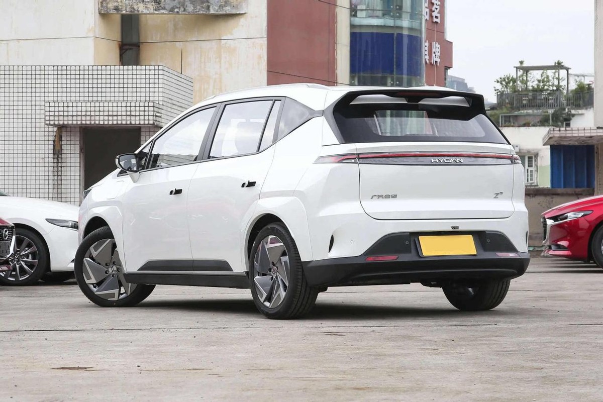 广汽合创z03潮享版续航510km,15万左右纯电混合的suv