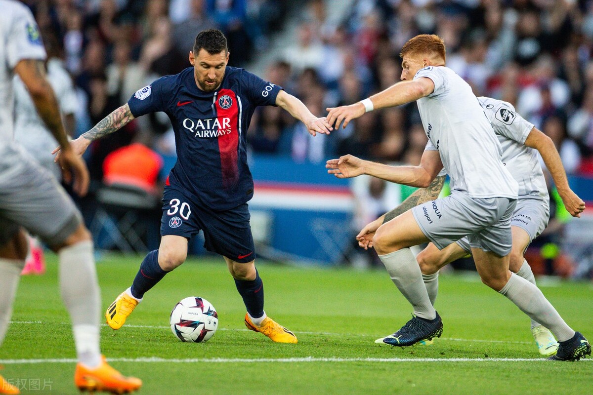 梅西最后一场法甲姆巴佩录像,法甲梅西复出巴黎4-0大胜兰斯