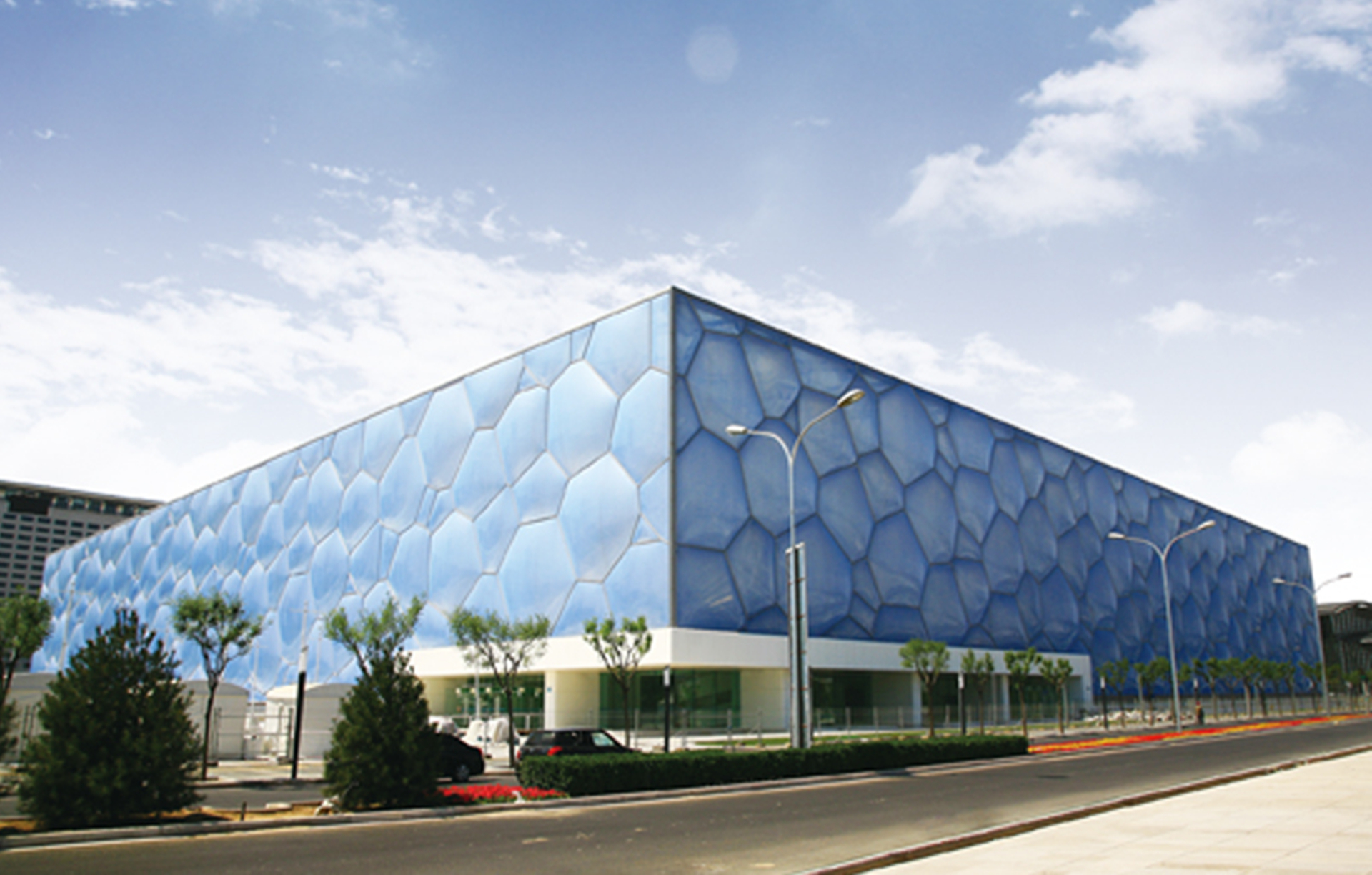 长津湖战役中霍英东到底做了什么？死后竟然可以享受国葬