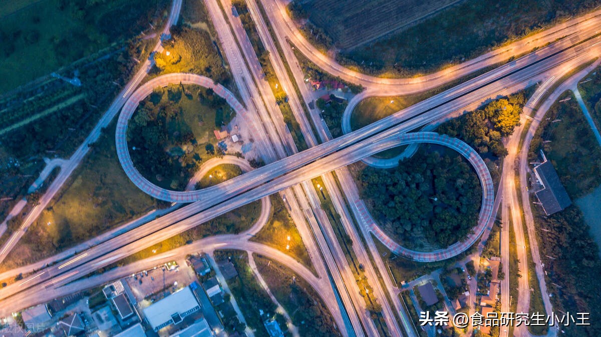 重庆和成都哪个是西南中心城市,成都和重庆城市布局的区别