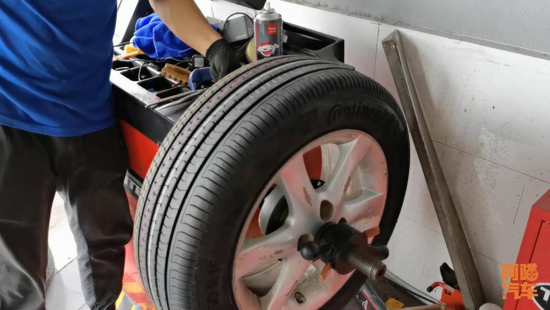汽车换轮胎要注意哪些事项,车子换轮胎要注意哪些事项