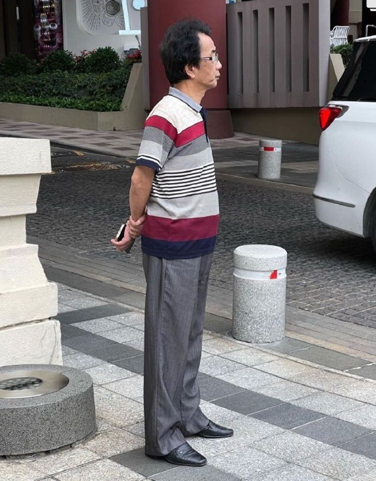 40岁后男人穿工装裤还是束脚裤,四十多岁男人适合穿阔腿牛仔裤吗