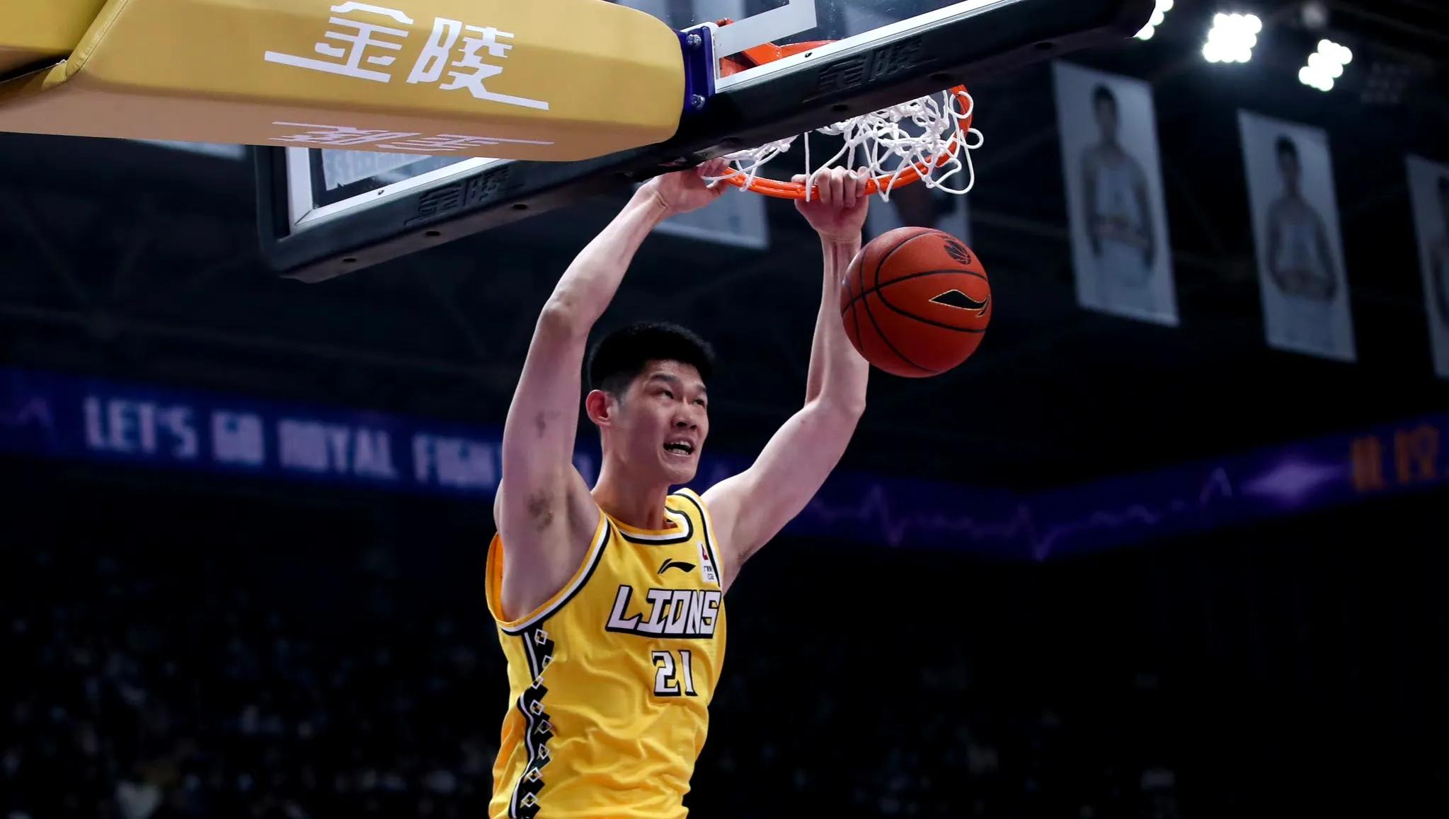 莫兰德让辽宁篮下固若金汤,胡金秋莫兰德对位视频